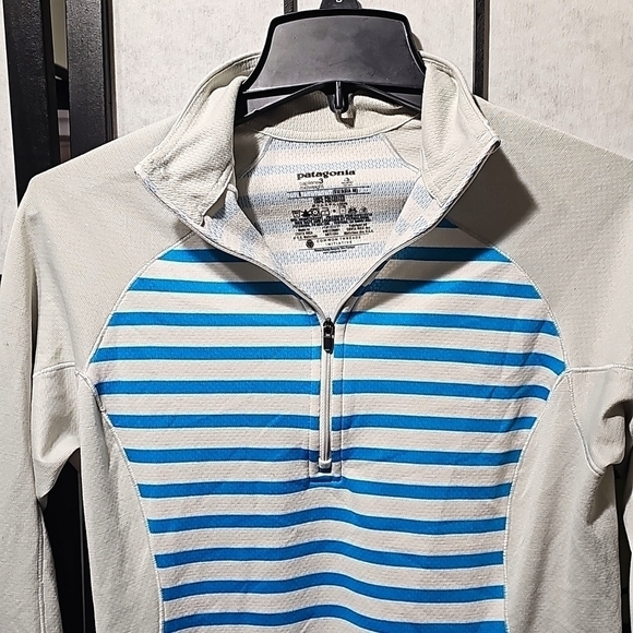Patagonia Half-Zip Light Gray & Blue Striped Long Sleeve Top Size Small - Picture 2 of 6